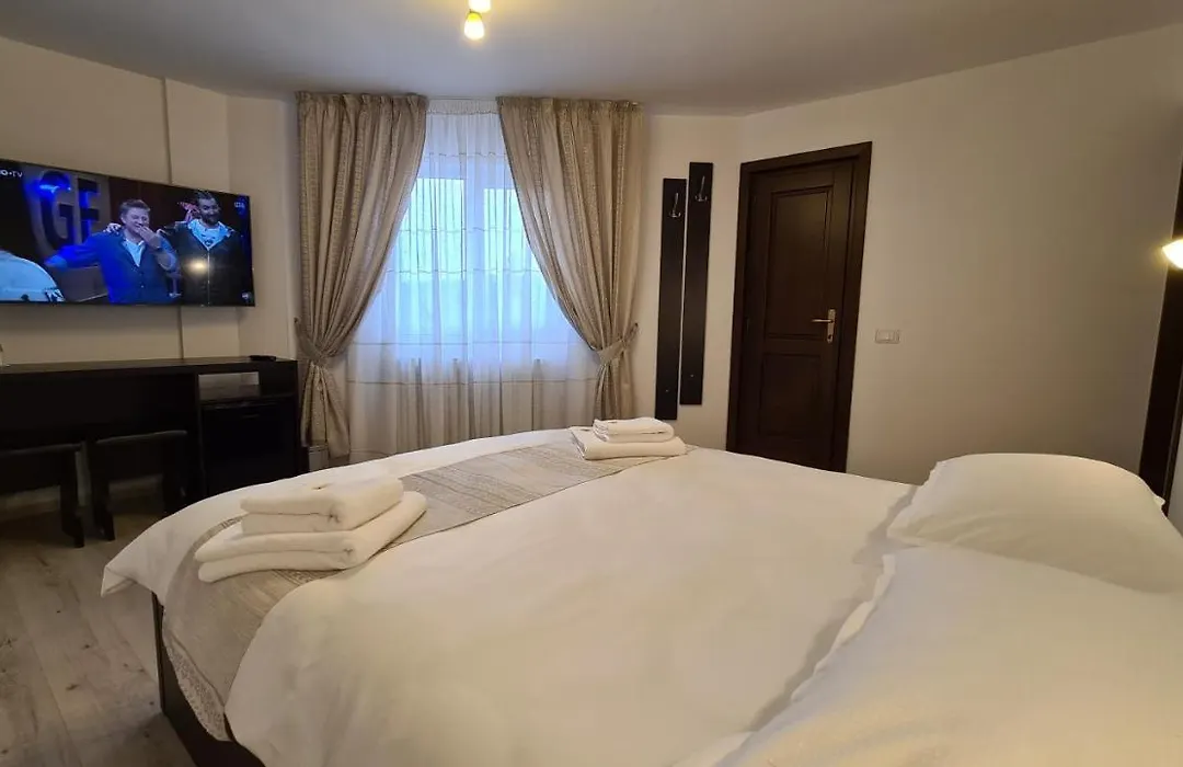 Pensiunea Mădălina-1